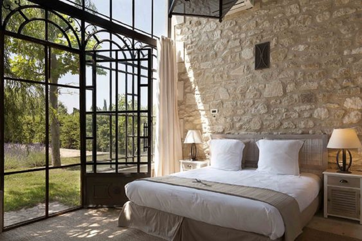 Camera da letto stile provenzale: materiali e decori perfetti