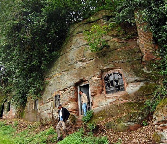 casa nella roccia