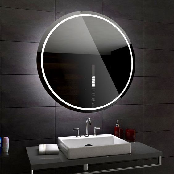specchio con luce integrata