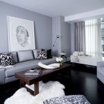 Arredamento con pavimenti scuri