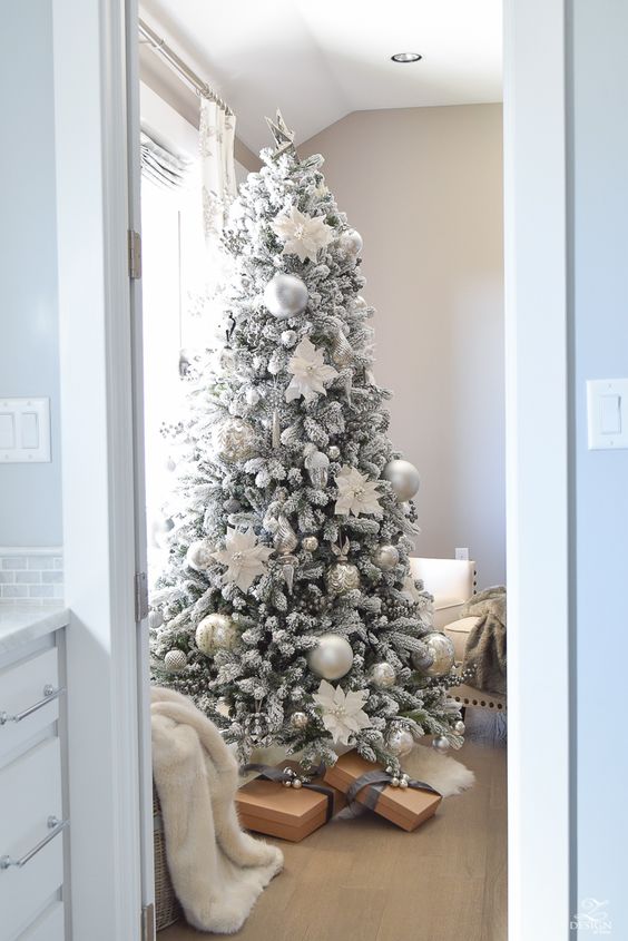 Addobbare al meglio l'albero natalizio