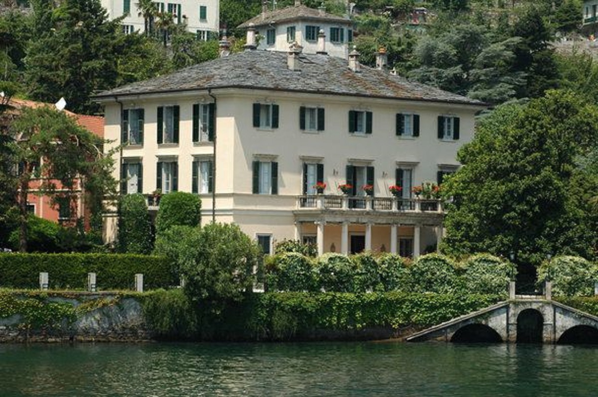 la casa di clooney sul lago di como