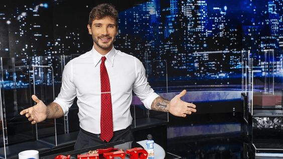 la casa di stefano de martino a milano