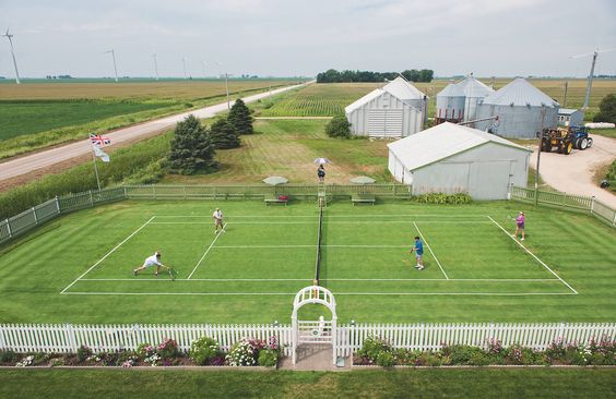 campo da tennis recintato