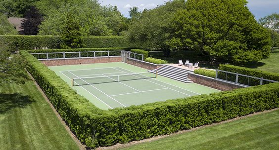 campo da tennis recintato