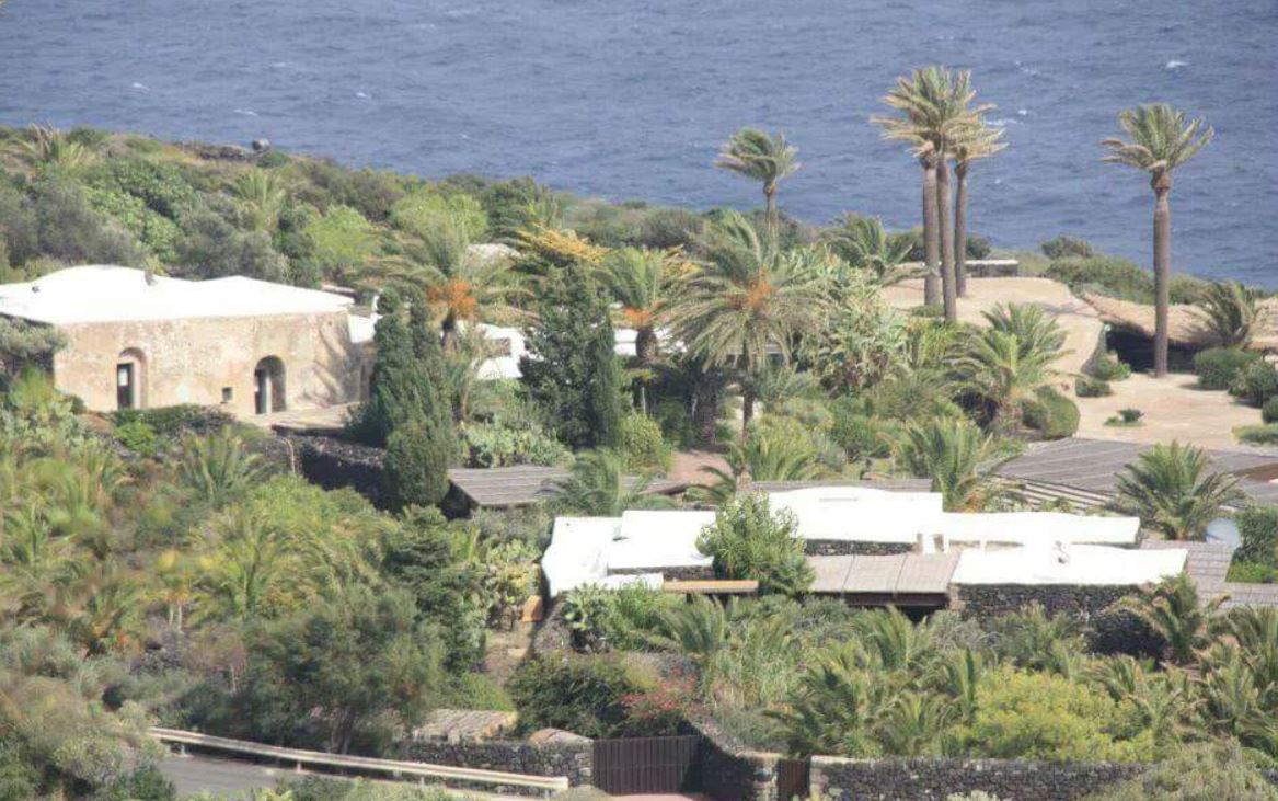 villa armani pantelleria