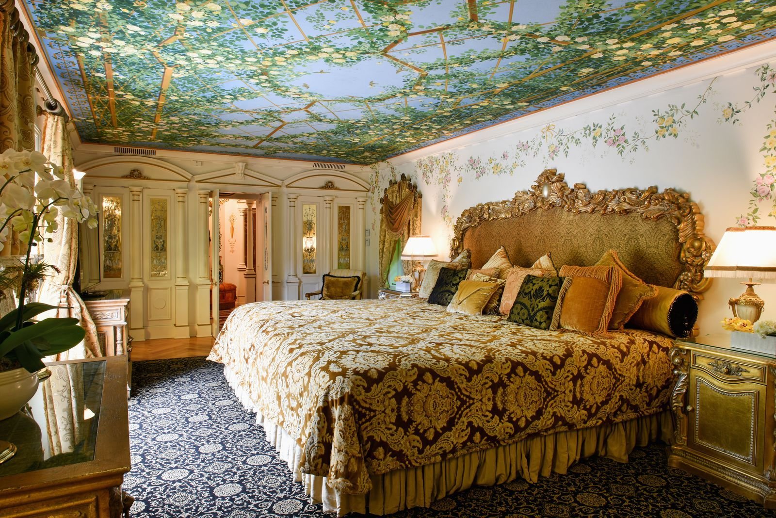 Villa Versace a Miami: osserviamo gli interni e lo stile dell'hotel di lusso di Ocean Drive