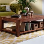 Un tavolino classico con un tocco moderno