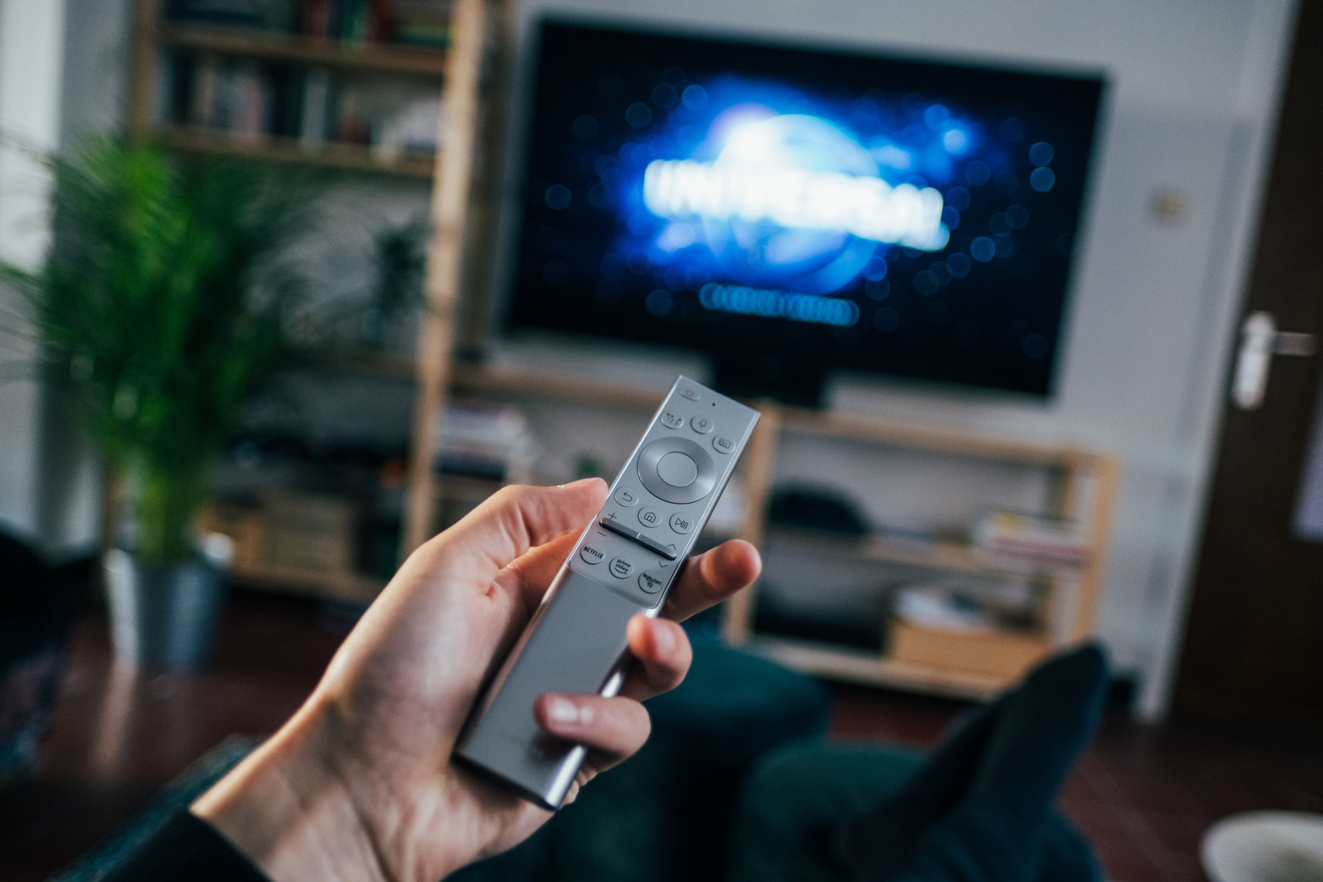 convertire una sala da pranzo in una sala multimediale