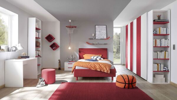 camera letto luminosa rosso