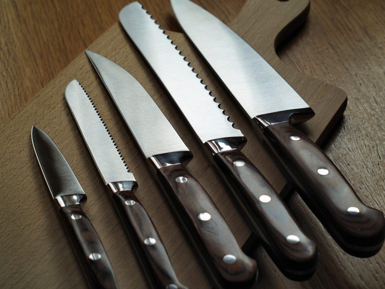 Posate tavola: principali coltelli da cucina