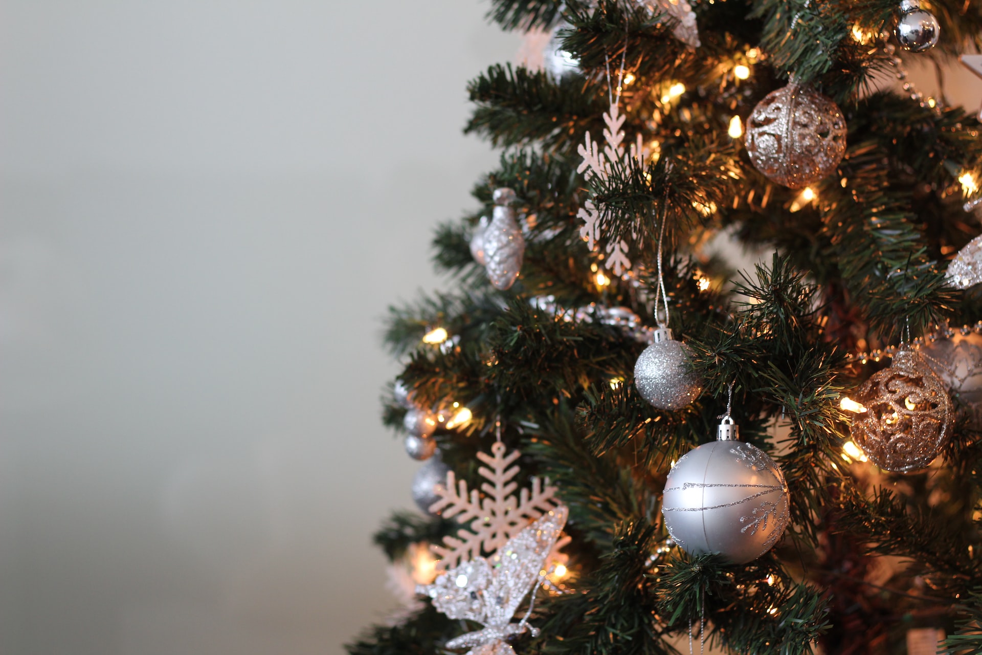 combinazione colori albero natale casa