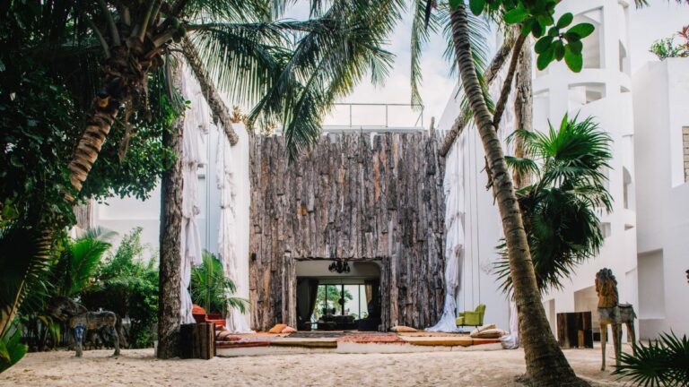 la casa di pablo escobar a tulum