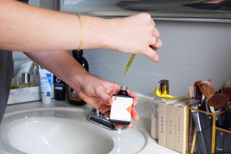 come togliere il calcare dal lavandino del bagno