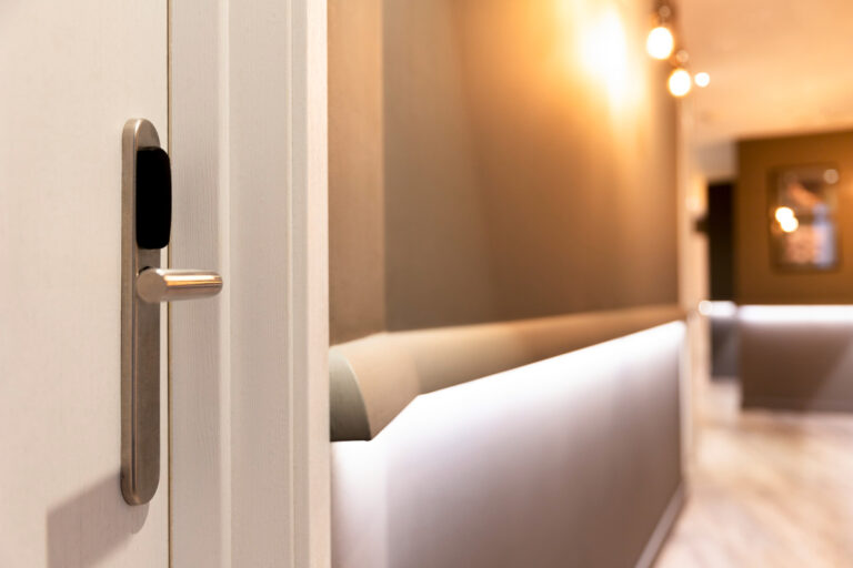 Ingresso sicuro e di stile: come scegliere il portoncino giusto per la tua casa